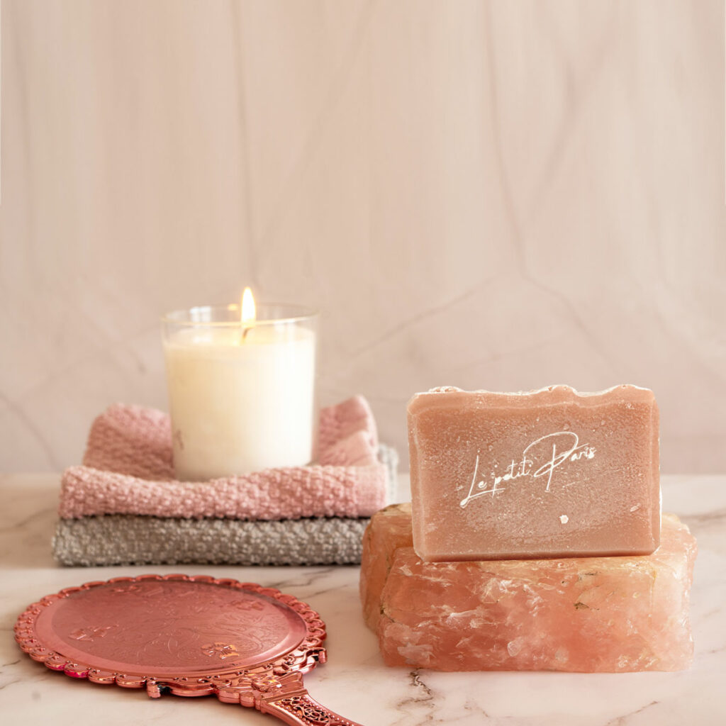 Une image d'accessoires pour savon naturel, de la savonnerie petitparis en alsace