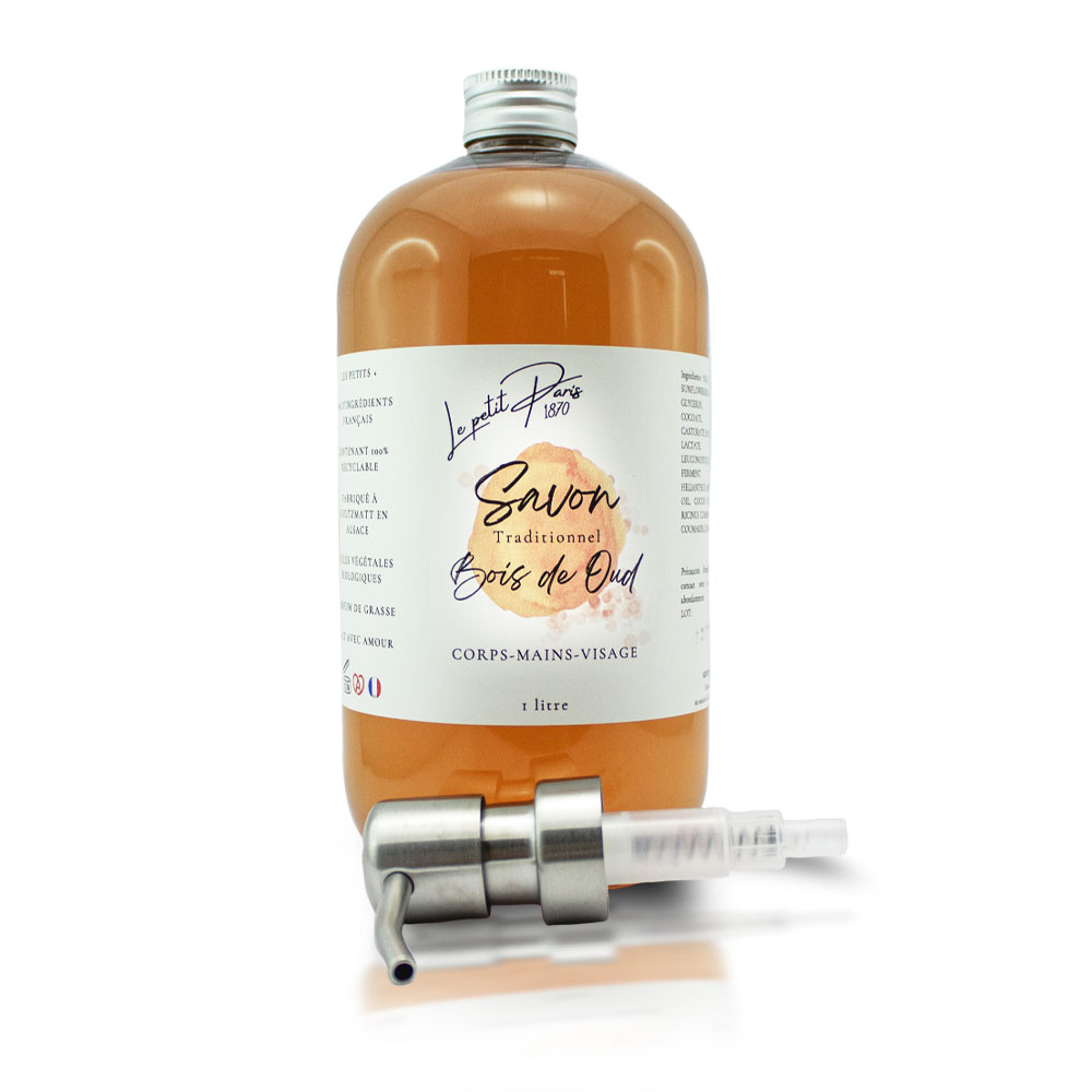 Recharge de savon traditionnel, produit artisanal et écologique mis en avant sur l'accueil