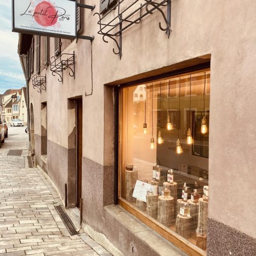 Boutique extérieure de la savonnerie petit paris en alsace
